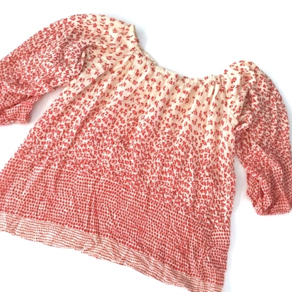 Forever 21 Tops - € Flowy Spring Boho Blouse C36